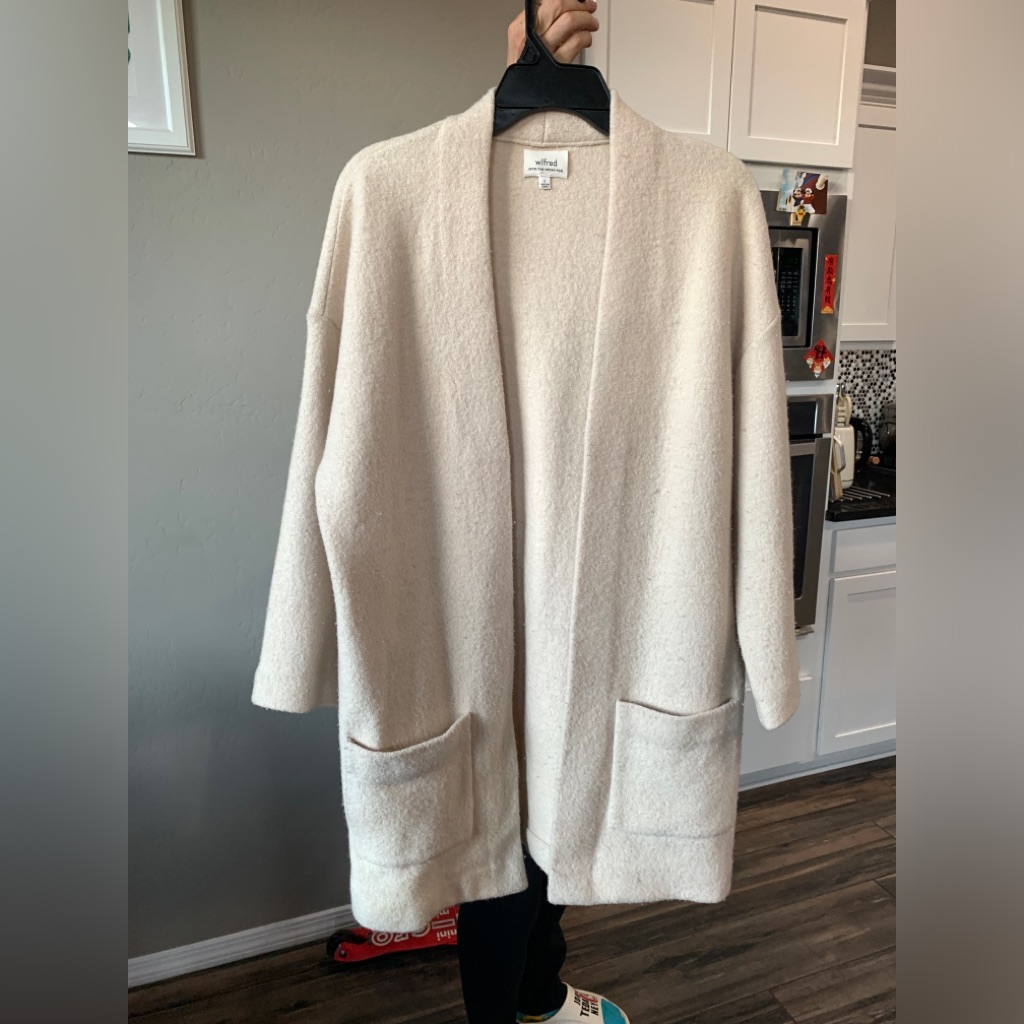 Aritzia Women’s Cream Wool Coat Size S